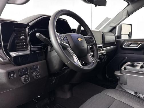 Summit White 2025 Chevrolet Silverado 2500 LT