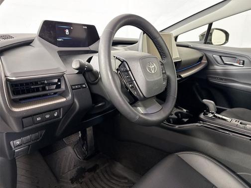 Cutting Edge 2025 Toyota Prius XLE