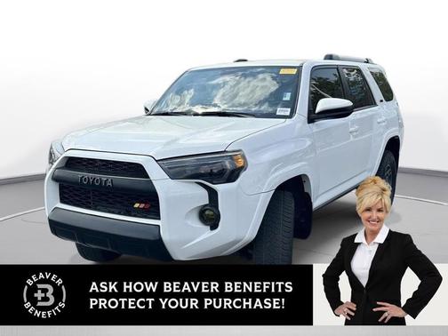 Super White 2018 Toyota 4Runner SR5