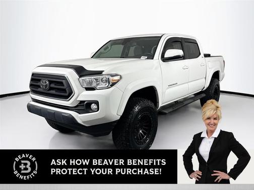 White 2022 Toyota Tacoma SR5