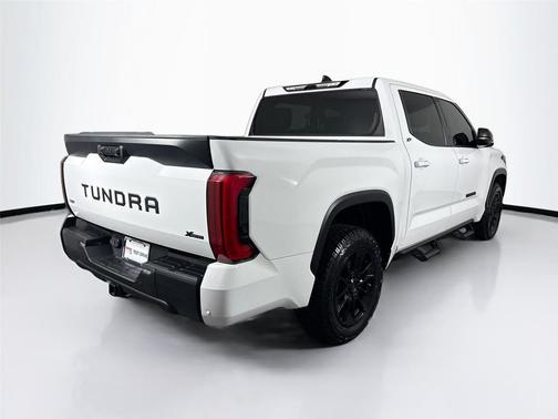 Ice Cap 2023 Toyota Tundra SR5