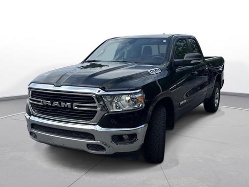 Diamond Black Crystal Pearlcoat 2021 RAM 1500 Big Horn/Lone Star