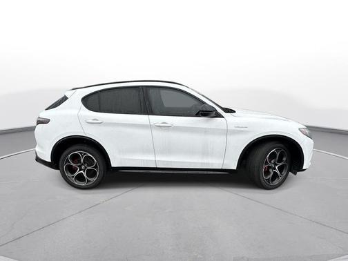 2024 Alfa Romeo Stelvio Veloce AWD