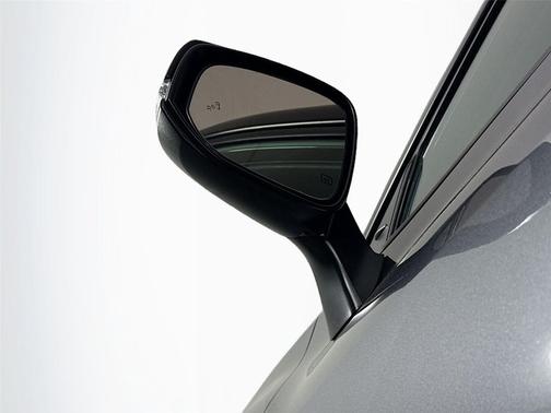 Magnetic Gray Metallic 2024 Toyota Highlander XSE