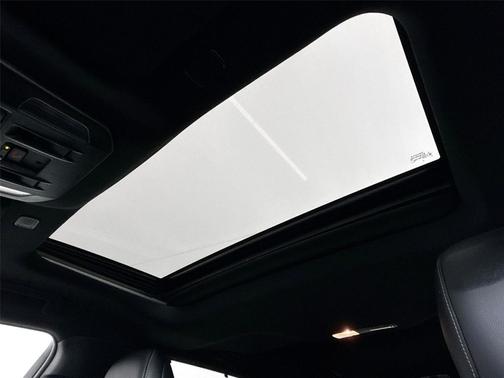 Magnetic Gray Metallic 2024 Toyota Highlander XSE