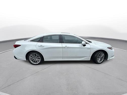 Wind Chill Pearl 2021 Toyota Avalon Hybrid Limited