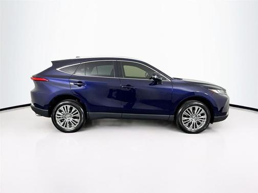 2022 Toyota Venza XLE