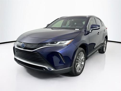 2022 Toyota Venza XLE