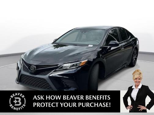 Midnight Black Metallic 2019 Toyota Camry SE