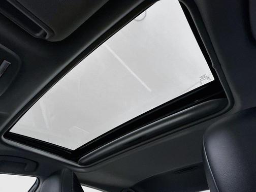 Midnight Black Metallic 2021 Toyota Camry SE