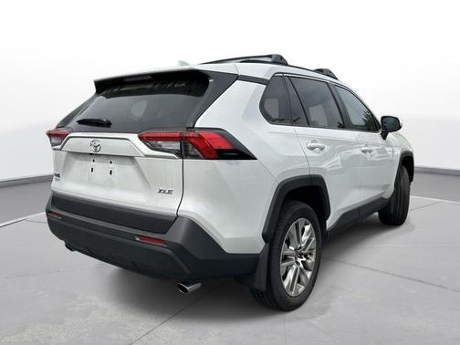 Wind Chill Pearl 2025 Toyota RAV4 XLE Premium