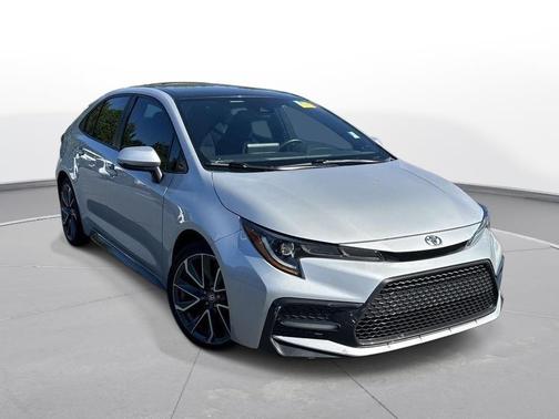 Classic Silver Metallic w/Black Sand Pearl Roof 2021 Toyota Corolla SE