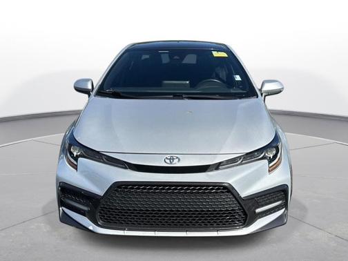 Classic Silver Metallic w/Black Sand Pearl Roof 2021 Toyota Corolla SE