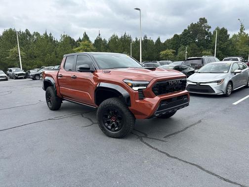 Terra w/Black Roof 2024 Toyota Tacoma Hybrid TRD Pro