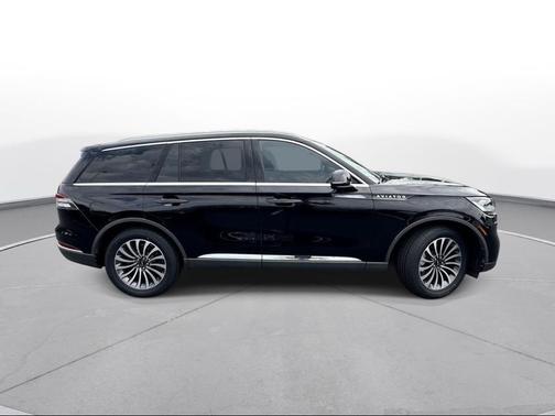 Infinite Black Metallic Clearcoat 2022 Lincoln Aviator Reserve AWD