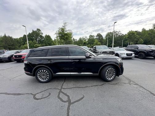 Infinite Black Metallic Clearcoat 2022 Lincoln Aviator Reserve AWD