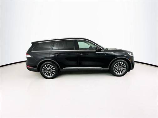 Infinite Black Metallic Clearcoat 2022 Lincoln Aviator Reserve AWD