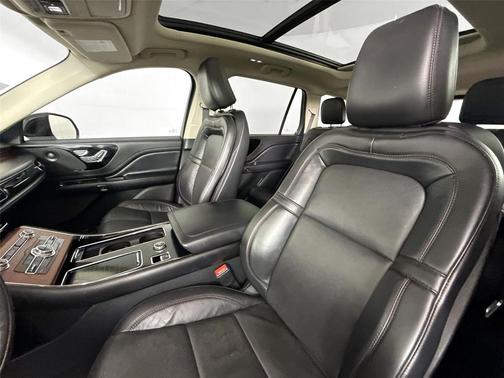 Infinite Black Metallic Clearcoat 2022 Lincoln Aviator Reserve AWD