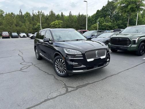 Infinite Black Metallic Clearcoat 2022 Lincoln Aviator Reserve AWD