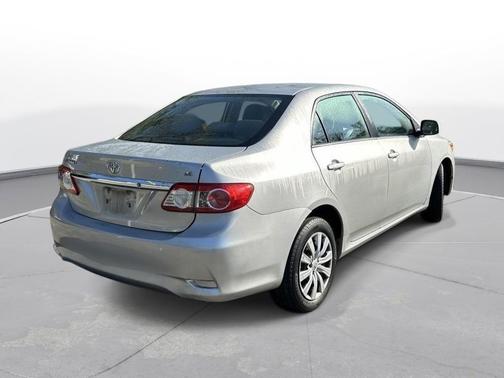 Classic Silver Metallic 2013 Toyota Corolla LE