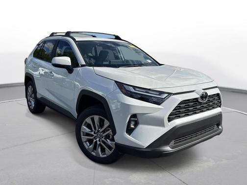 Wind Chill Pearl 2025 Toyota RAV4 XLE Premium