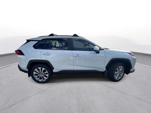 Wind Chill Pearl 2025 Toyota RAV4 XLE Premium