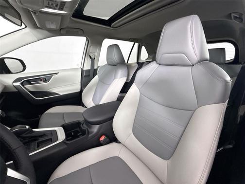 Wind Chill Pearl 2025 Toyota RAV4 XLE Premium