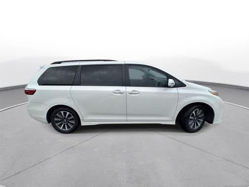 2019 Toyota Sienna Limited
