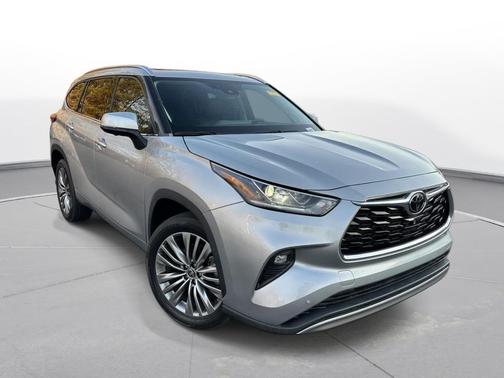 2023 Toyota Highlander Platinum