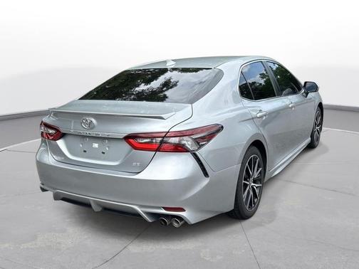 Celestial Silver Metallic 2023 Toyota Camry SE
