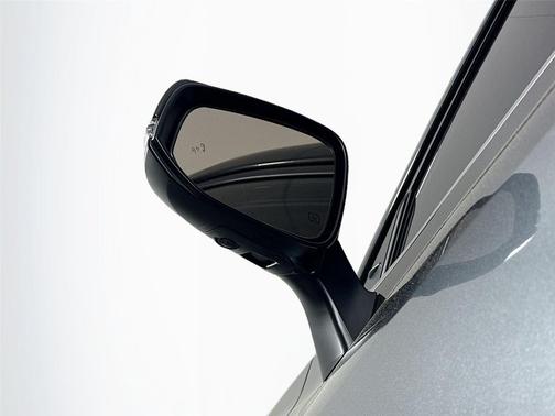 Magnetic Gray Metallic 2022 Toyota Highlander Platinum