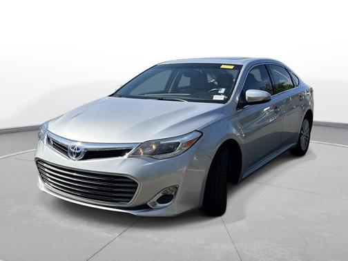 Classic Silver Metallic 2013 Toyota Avalon Hybrid XLE Premium