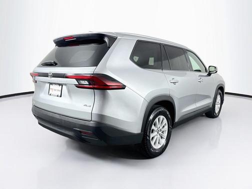 Celestial Silver Metallic 2025 Toyota Grand Highlander XLE