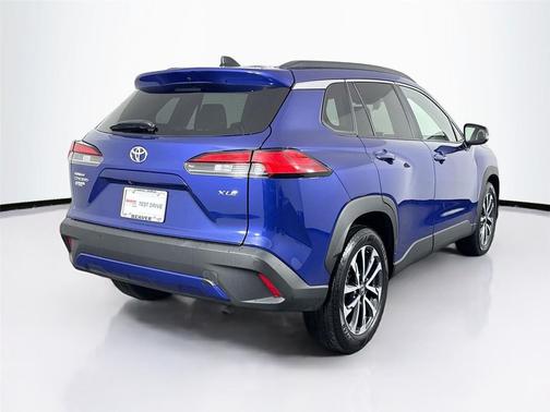 2025 Toyota Corolla Cross XLE