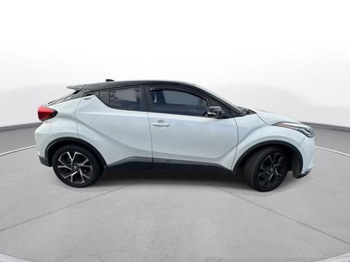 2020 Toyota C-HR XLE
