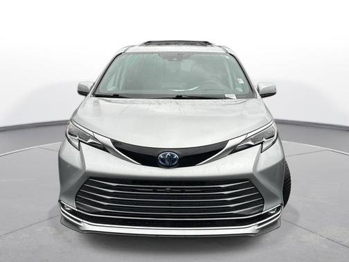 2021 Toyota Sienna Platinum