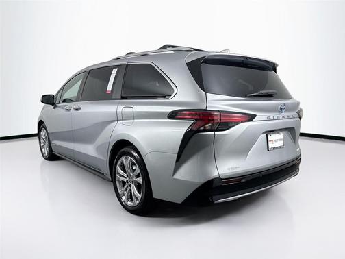 2021 Toyota Sienna Platinum