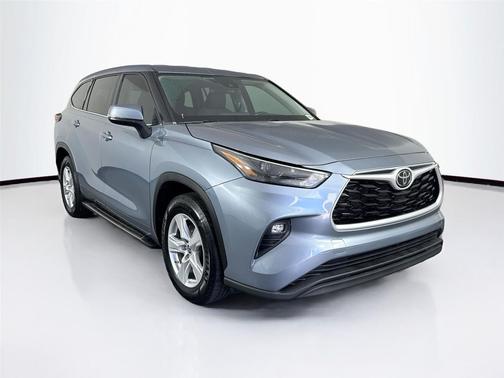 2022 Toyota Highlander LE