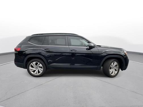 Deep Black Pearl 2022 Volkswagen Atlas 3.6L SE w/Technology