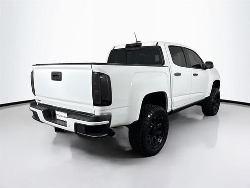 Summit White 2019 GMC Canyon Denali