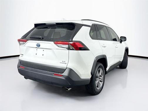 2023 Toyota RAV4 Hybrid LE
