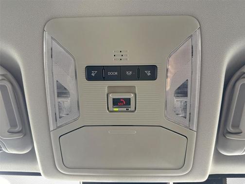Ice Cap 2025 Toyota RAV4 XLE