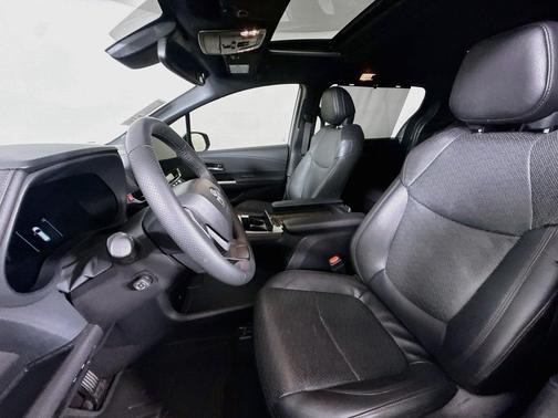 Celestial Silver Metallic 2025 Toyota Sienna Limited