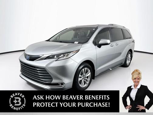Celestial Silver Metallic 2025 Toyota Sienna Limited