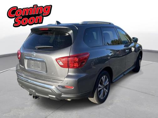 2019 Nissan Pathfinder SL