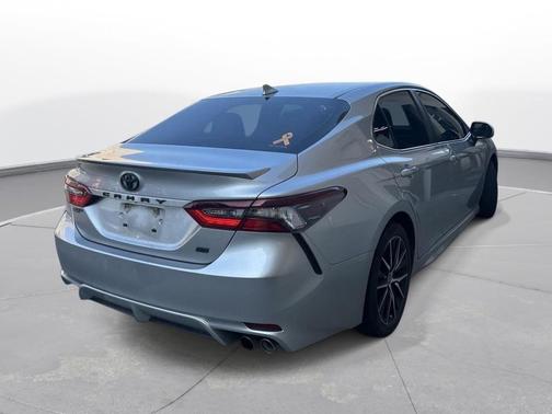 Celestial Silver Metallic 2021 Toyota Camry SE