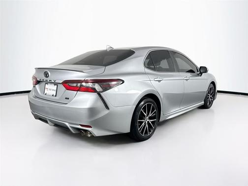 Celestial Silver Metallic 2021 Toyota Camry SE