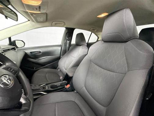 Super White 2022 Toyota Corolla LE