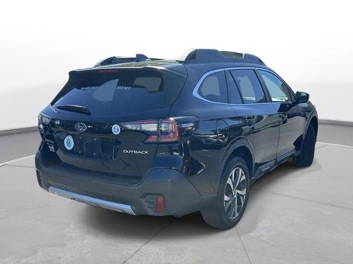 Crystal Black Silica 2022 Subaru Outback Limited