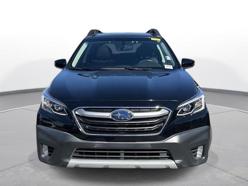 Crystal Black Silica 2022 Subaru Outback Limited
